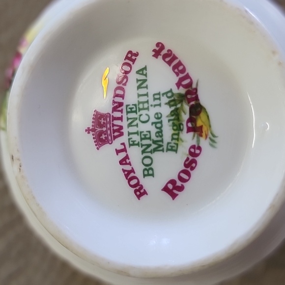 Royal Windsor Teacup and Saucer, excellent vintage condition - Picture 8 of 8